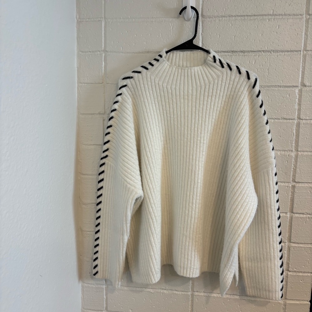Paisie white and black ribbed sweater
